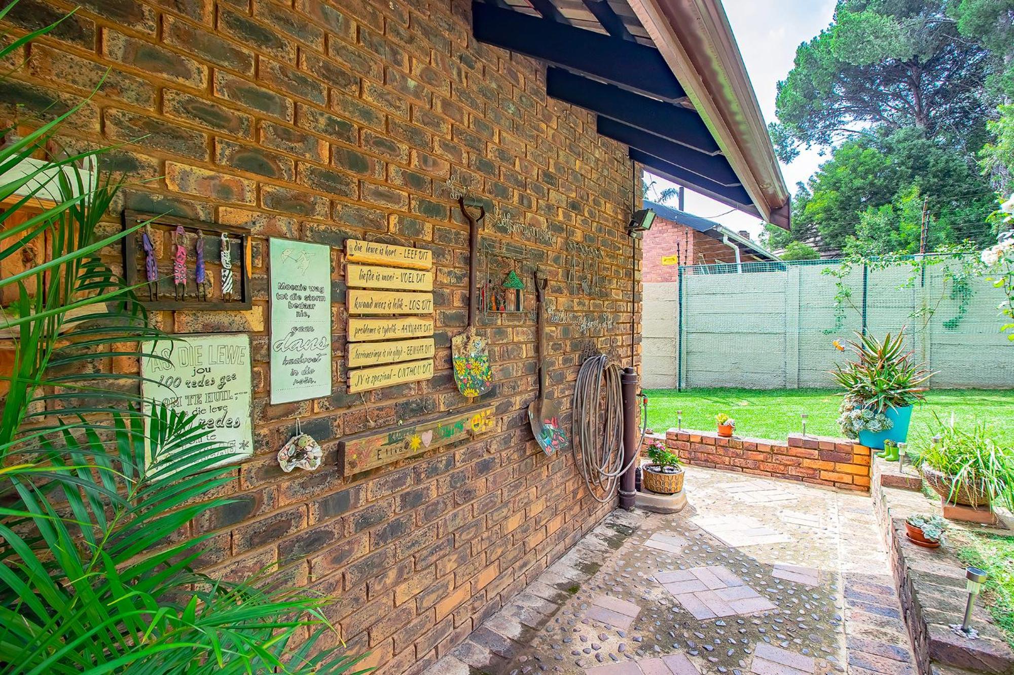 Leozet Self Catering Apartment Pretoria-Noord Extérieur photo