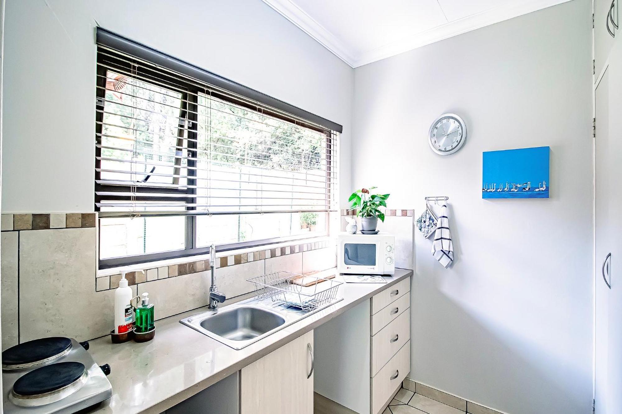Leozet Self Catering Apartment Pretoria-Noord Extérieur photo