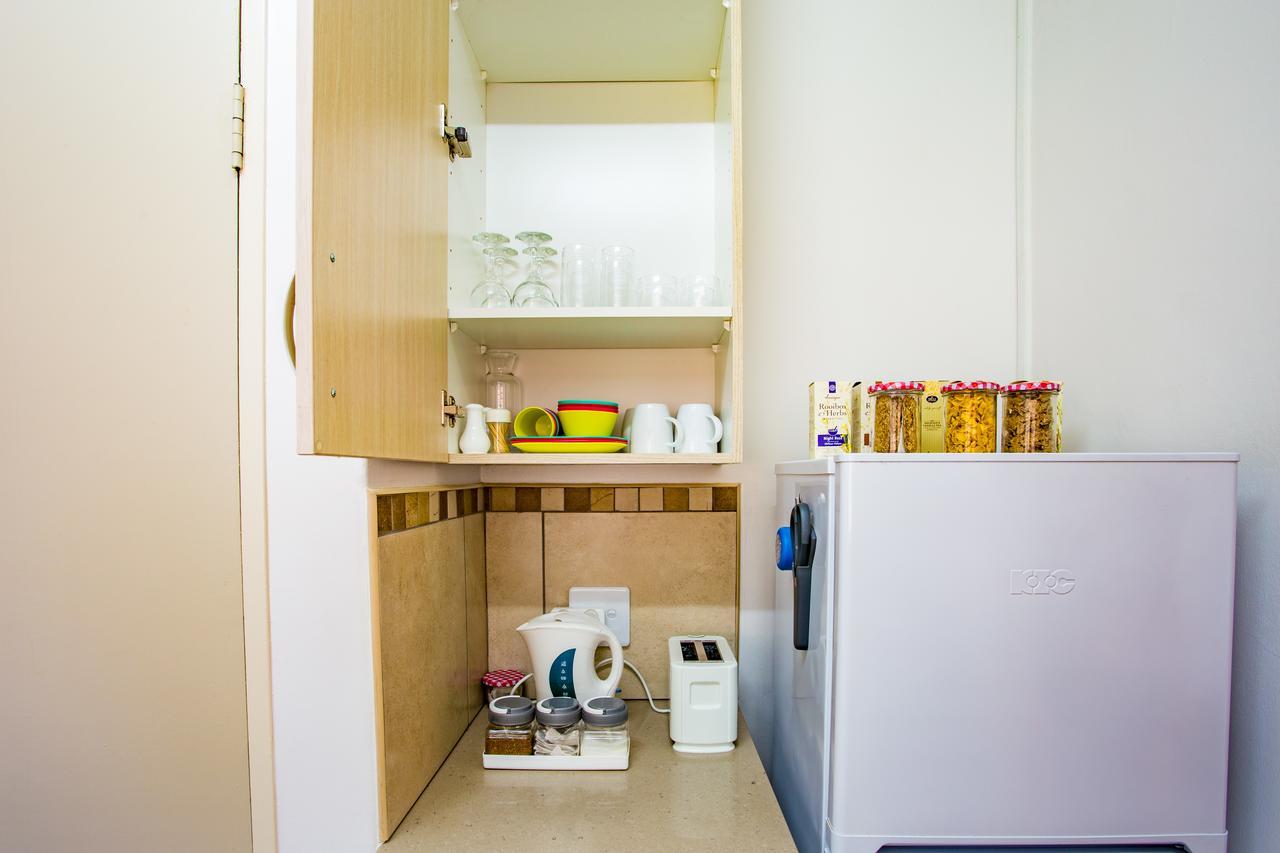Leozet Self Catering Apartment Pretoria-Noord Extérieur photo