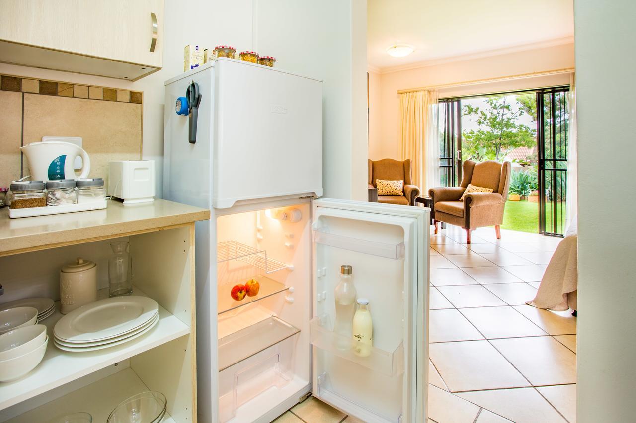 Leozet Self Catering Apartment Pretoria-Noord Extérieur photo